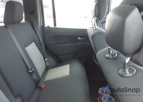 2010 Jeep Liberty Sport from USA, damaged, VIN 1J4PN2GKXAW179062